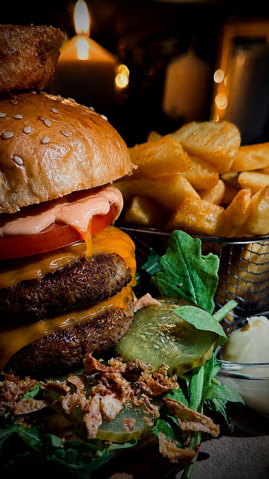 Hausgemachter Burger im Restaurant Borken Am See